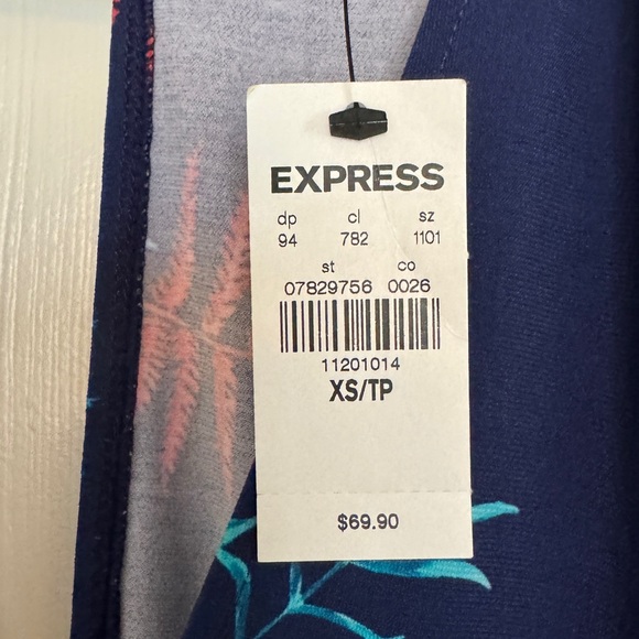 Express Floral Romper - Picture 2 of 3